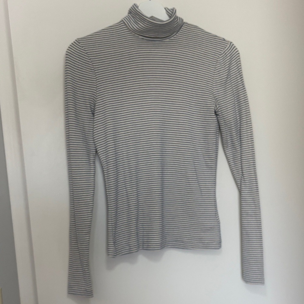 Citizens of Humanity Turtleneck Top Medium White Blue Striped 9407-1669